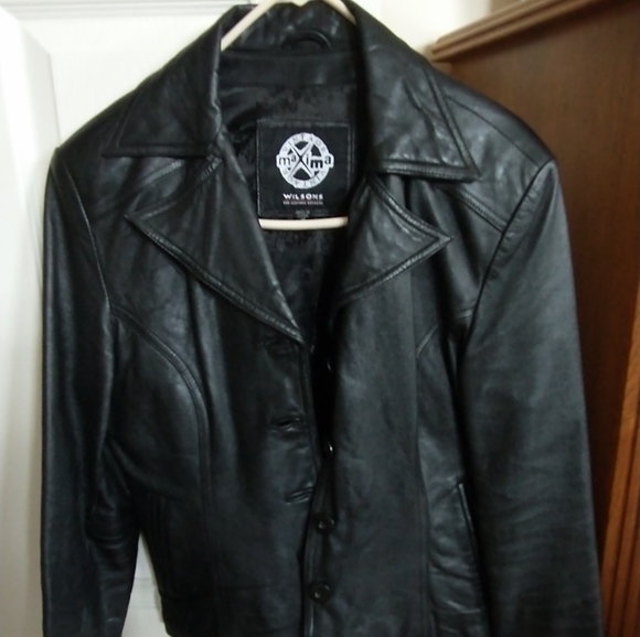 Leather jacket - Picture 1 of 2